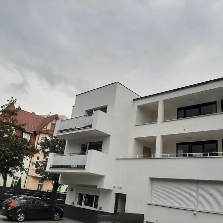 Apartament Emily Apartment ชวีโนวิชแจ ภายนอก รูปภาพ
