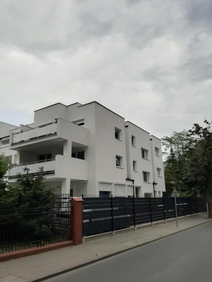 Apartament Emily Apartment ชวีโนวิชแจ ภายนอก รูปภาพ