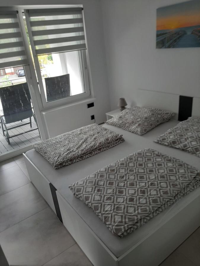 Apartament Emily Apartment ชวีโนวิชแจ ภายนอก รูปภาพ