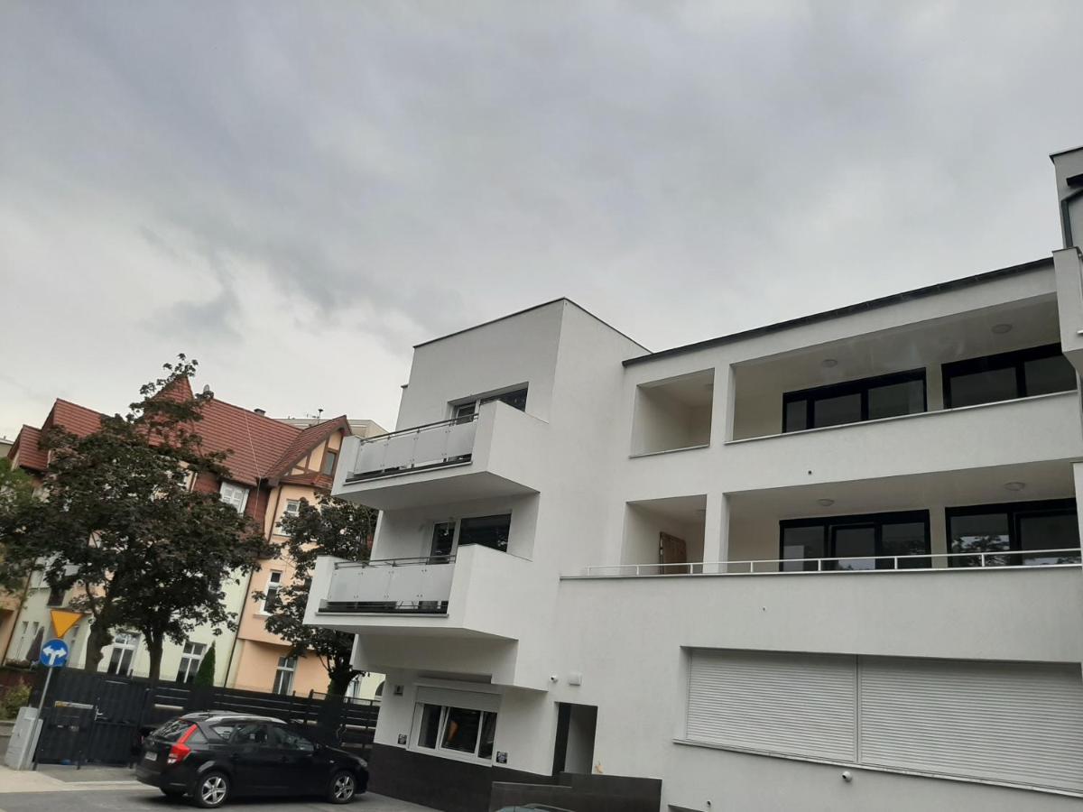 Apartament Emily Apartment ชวีโนวิชแจ ภายนอก รูปภาพ