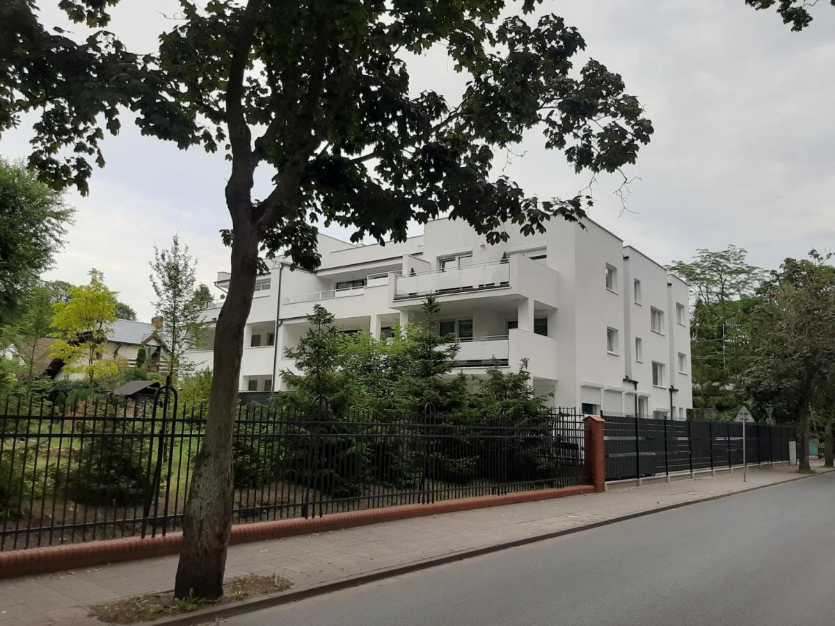 Apartament Emily Apartment ชวีโนวิชแจ ภายนอก รูปภาพ